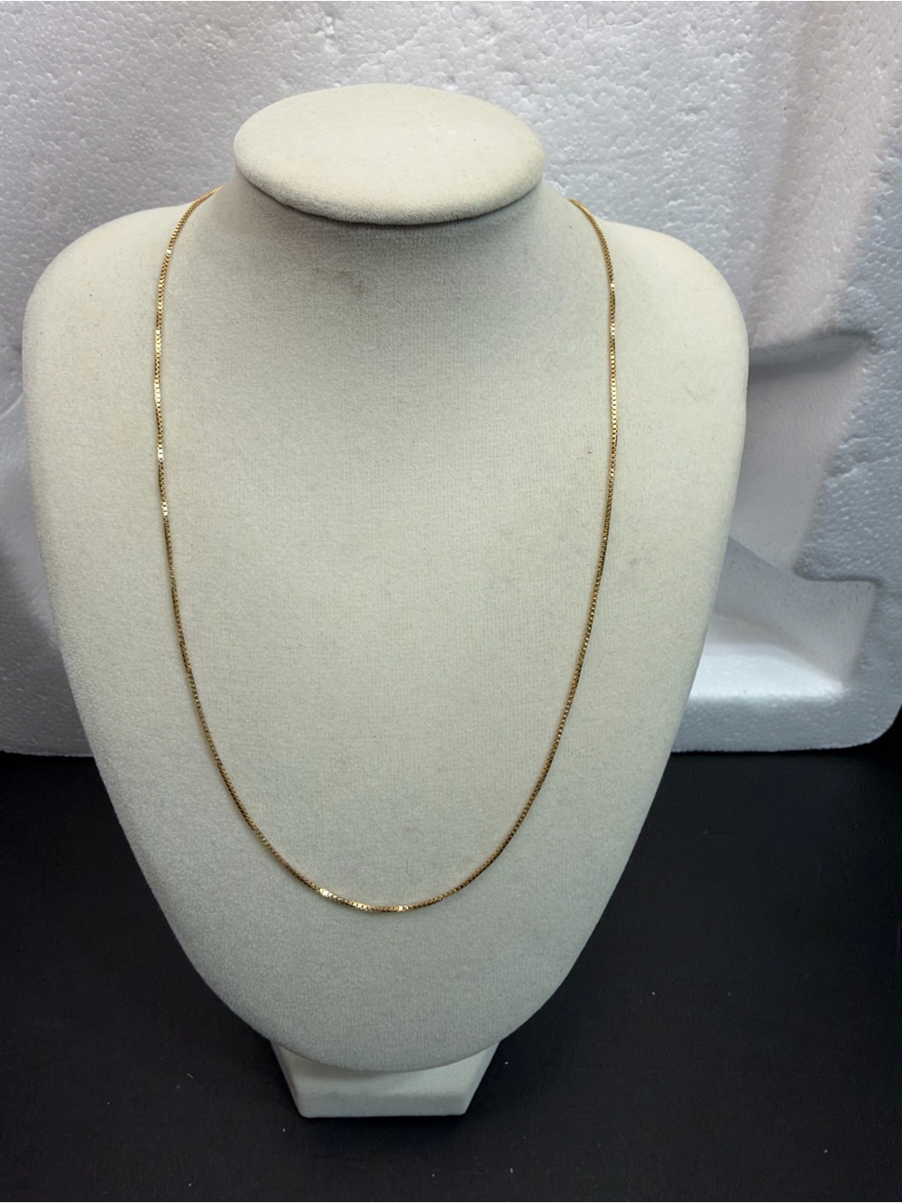 14K Yellow Gold Box Chain Necklace Made in Italy 2.85 grams